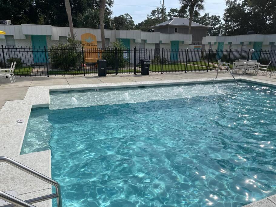 Gulf Shores Getaway Steps Away From The Pool! Екстериор снимка