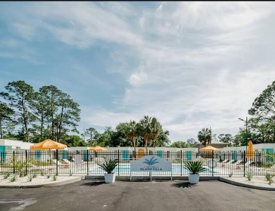 Gulf Shores Getaway Steps Away From The Pool! Екстериор снимка